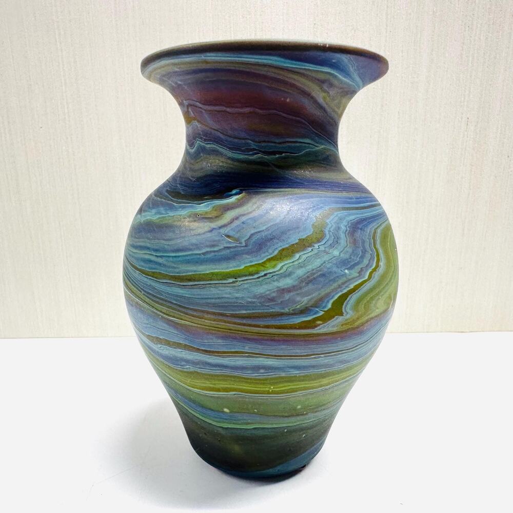Vintage Ten Thousand Villages Bud Vase Phoenician Art Glass Swirl - Picture 3 of 7